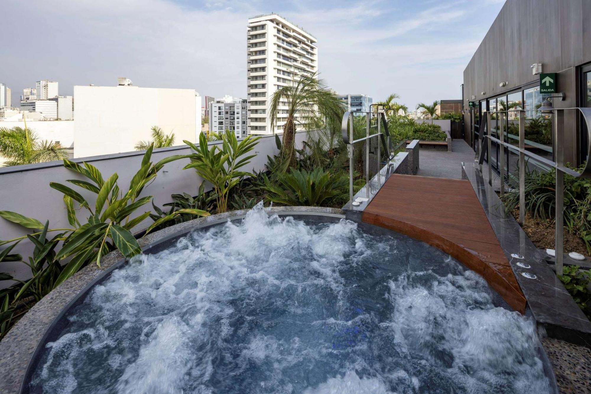 Doubletree By Hilton Lima San Isidro Hotel Bagian luar foto