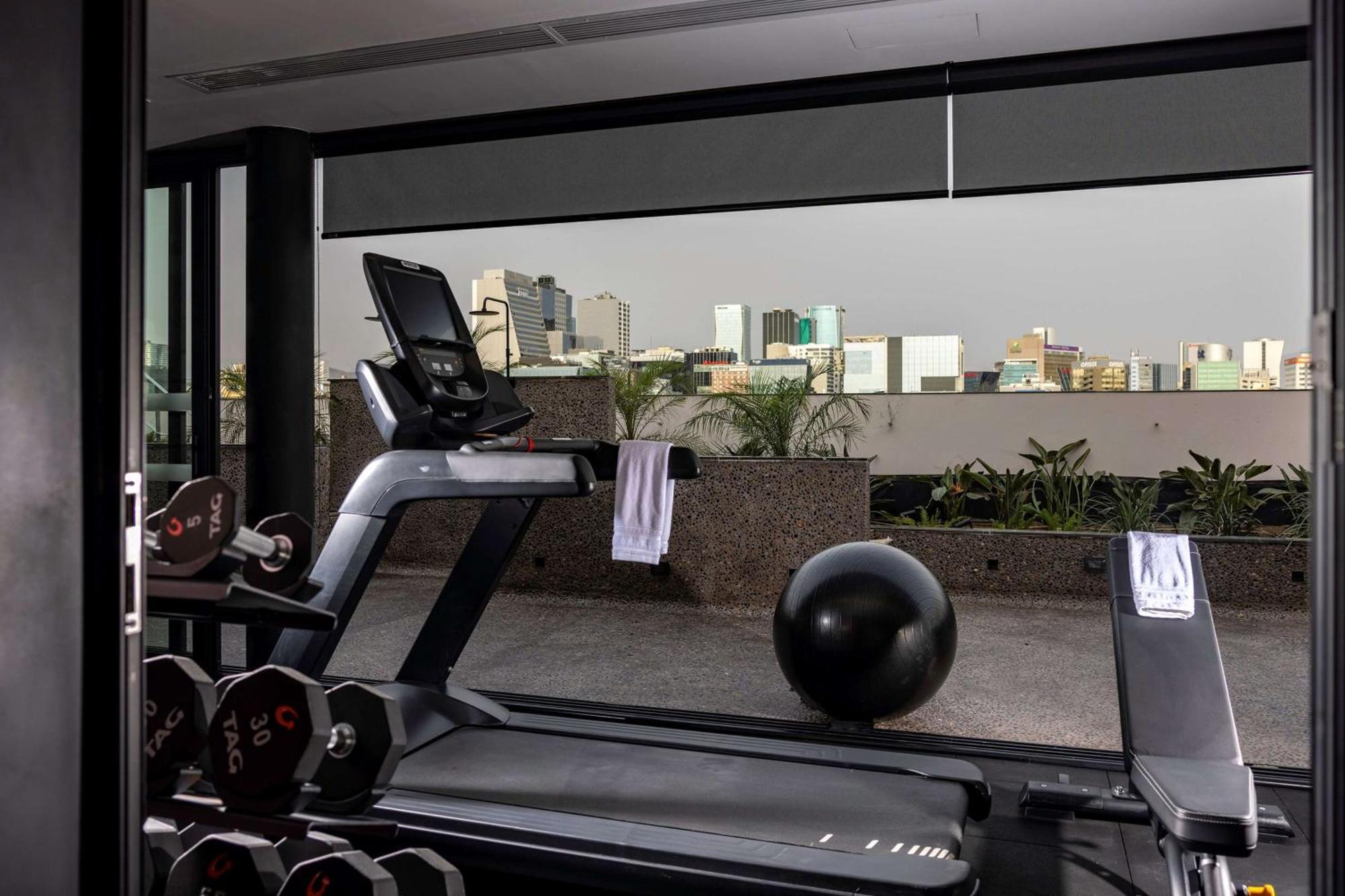 Doubletree By Hilton Lima San Isidro Hotel Bagian luar foto